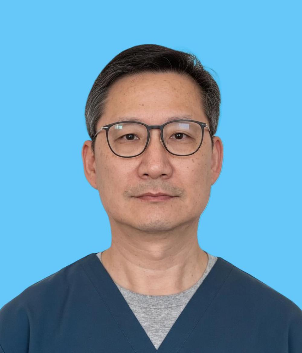 Dr. Carl (Che Zhou)